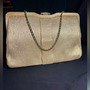 VTG Gold Fabric kiss lock Evening bag with chain. Unbranded